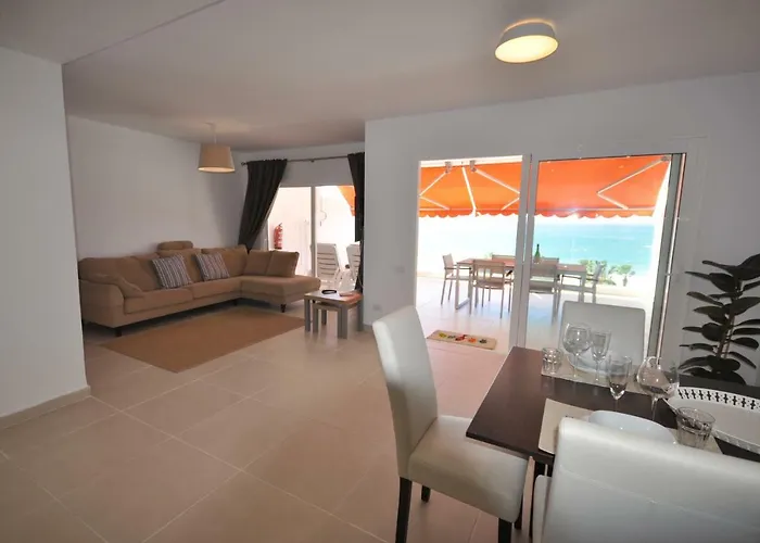 Vistas Sunset Sea View * 아로나