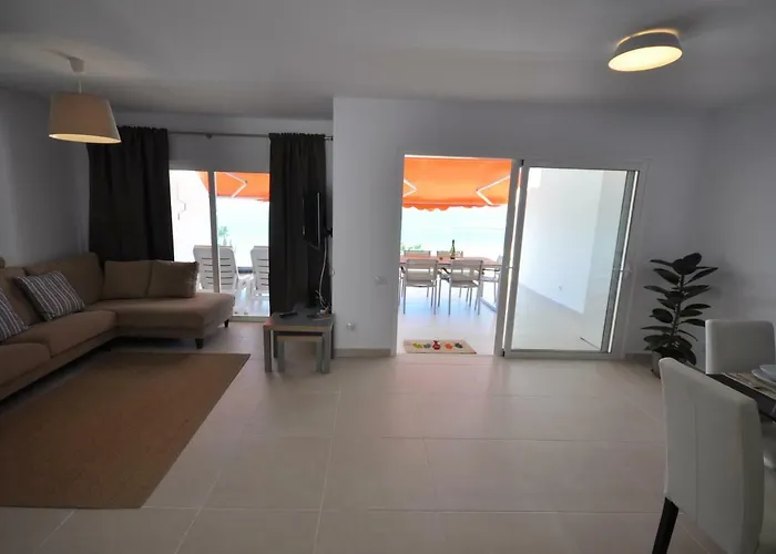 Vistas Sunset Sea View 아로나